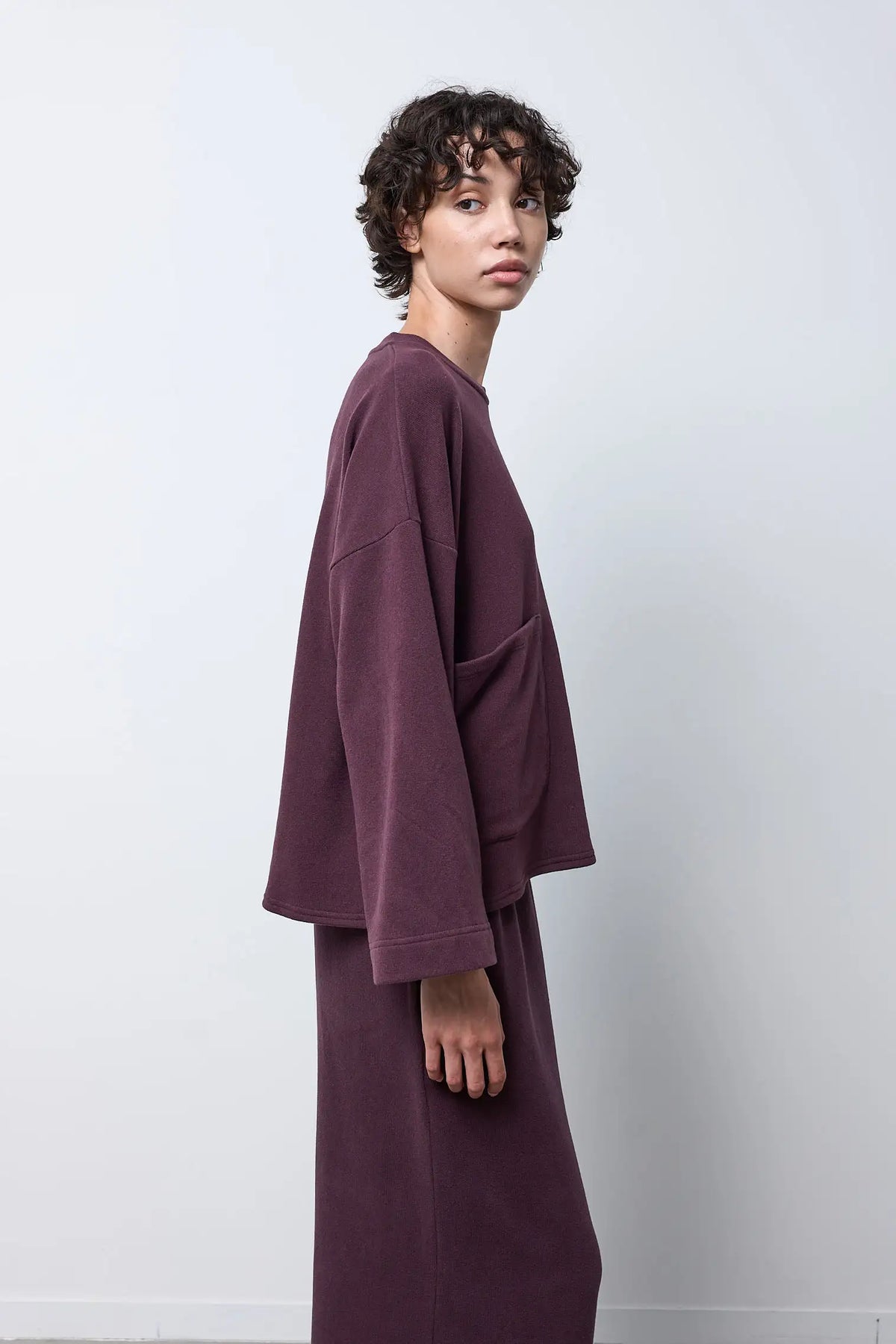 Maglia con tasca e maniche ampie