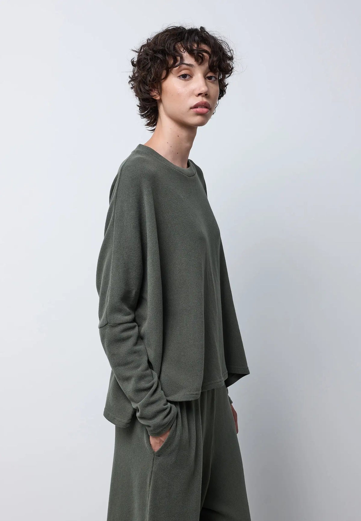 Maglia svasata girocollo in caldo cotone — FOREST