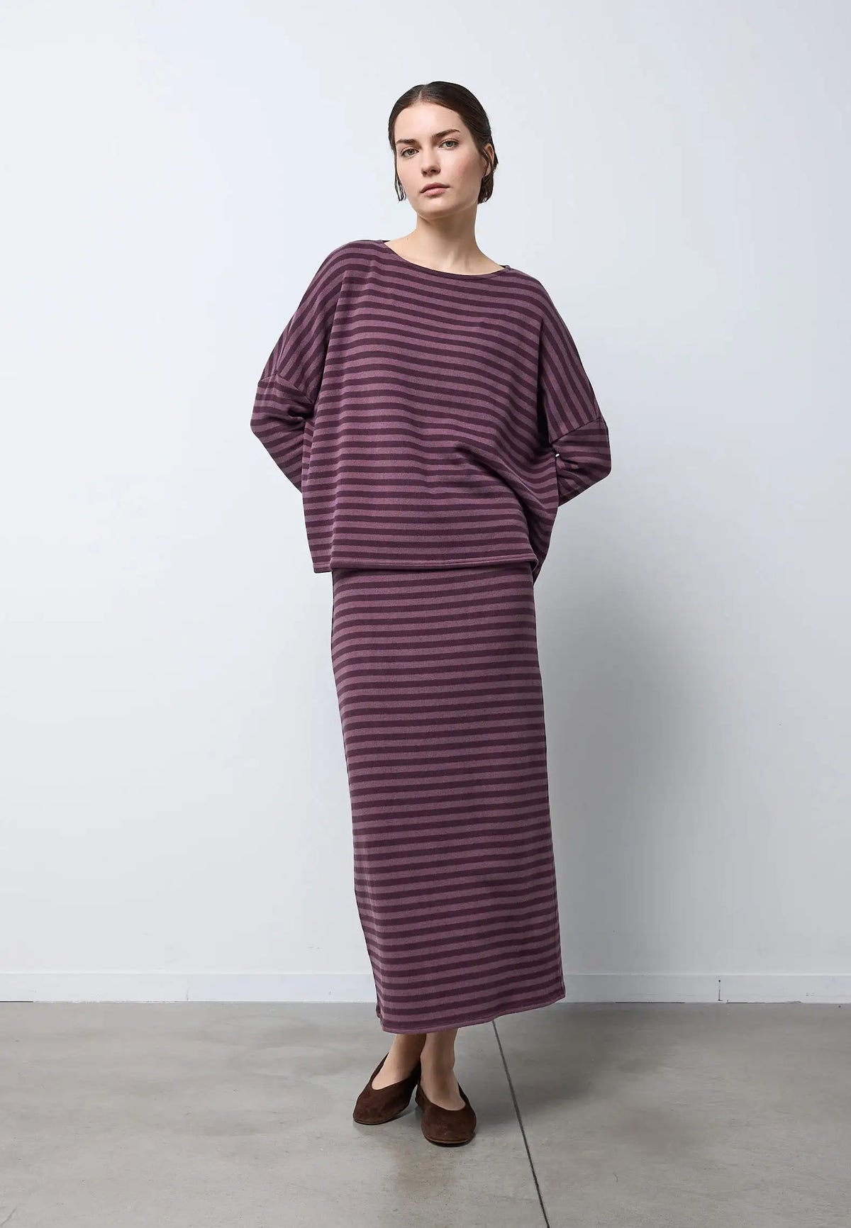 Maglia di forma quadrata scollo barca arrotondato — FIG