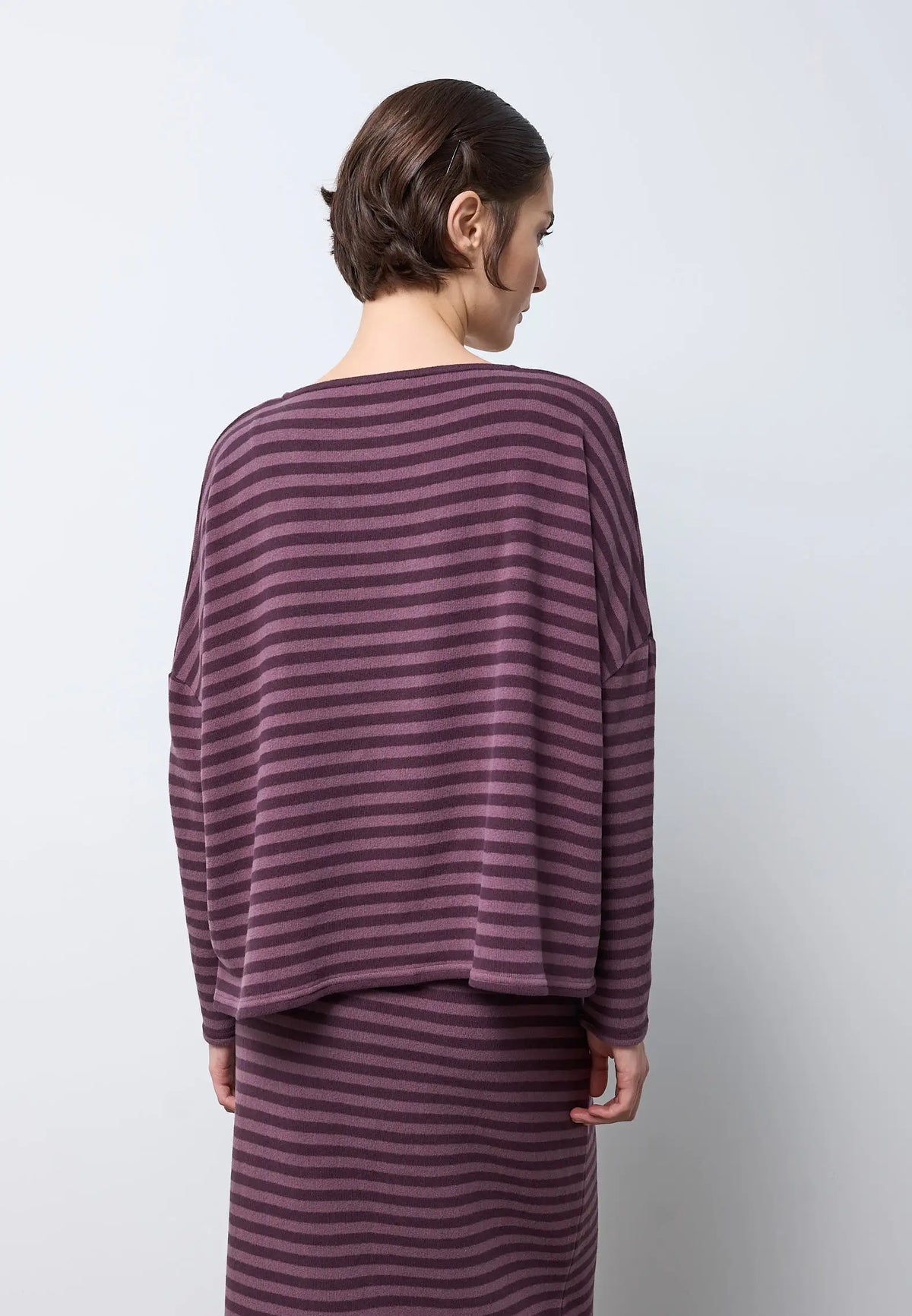 Maglia di forma quadrata scollo barca arrotondato — FIG