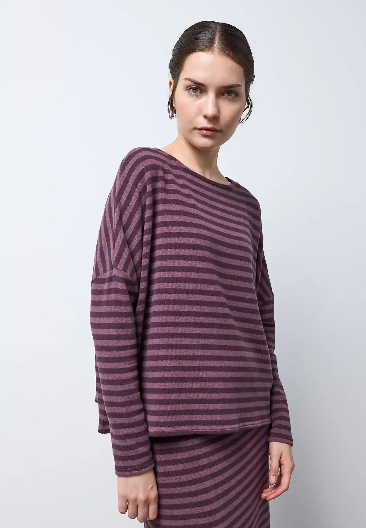 Maglia di forma quadrata scollo barca arrotondato — FIG