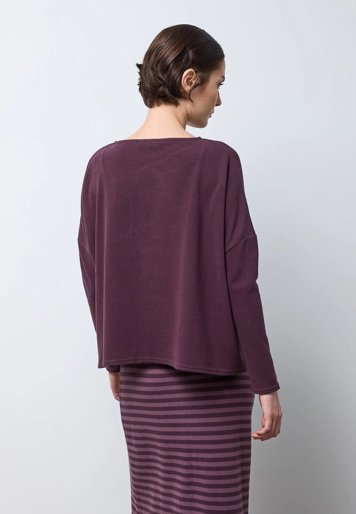 Maglia di forma quadrata scollo barca arrotondato — FIG