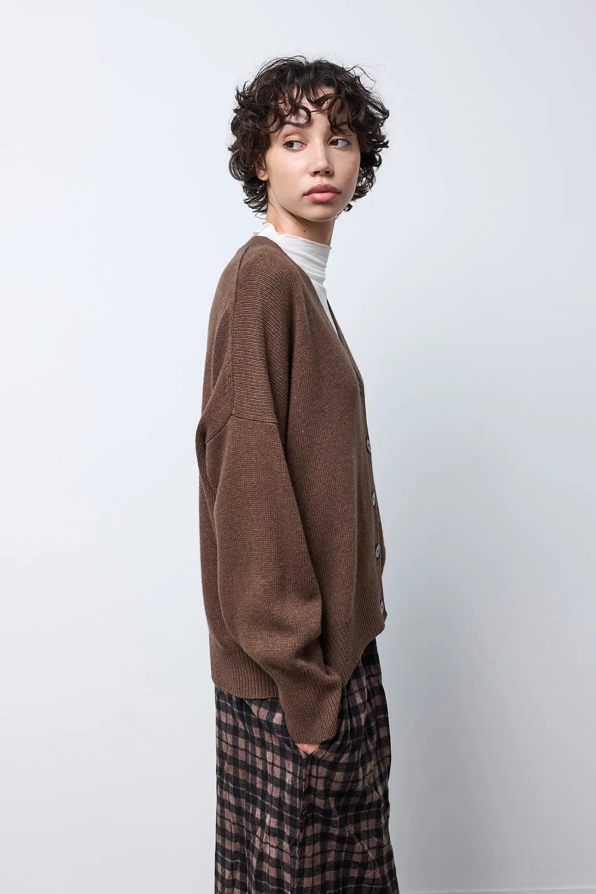 Cardigan scollo v con bottoni — CASTORO