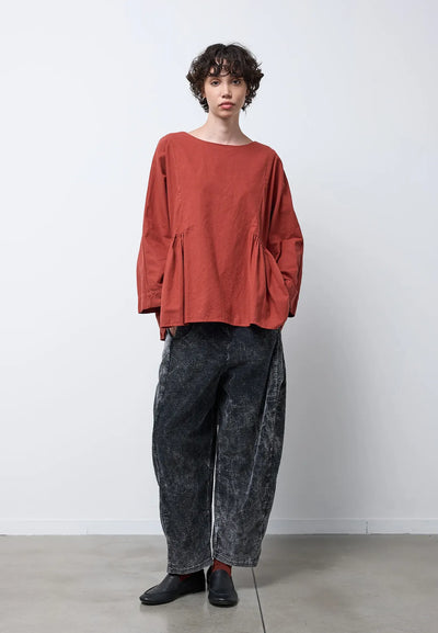 Blusa arricciata sul fianco — ROSSO