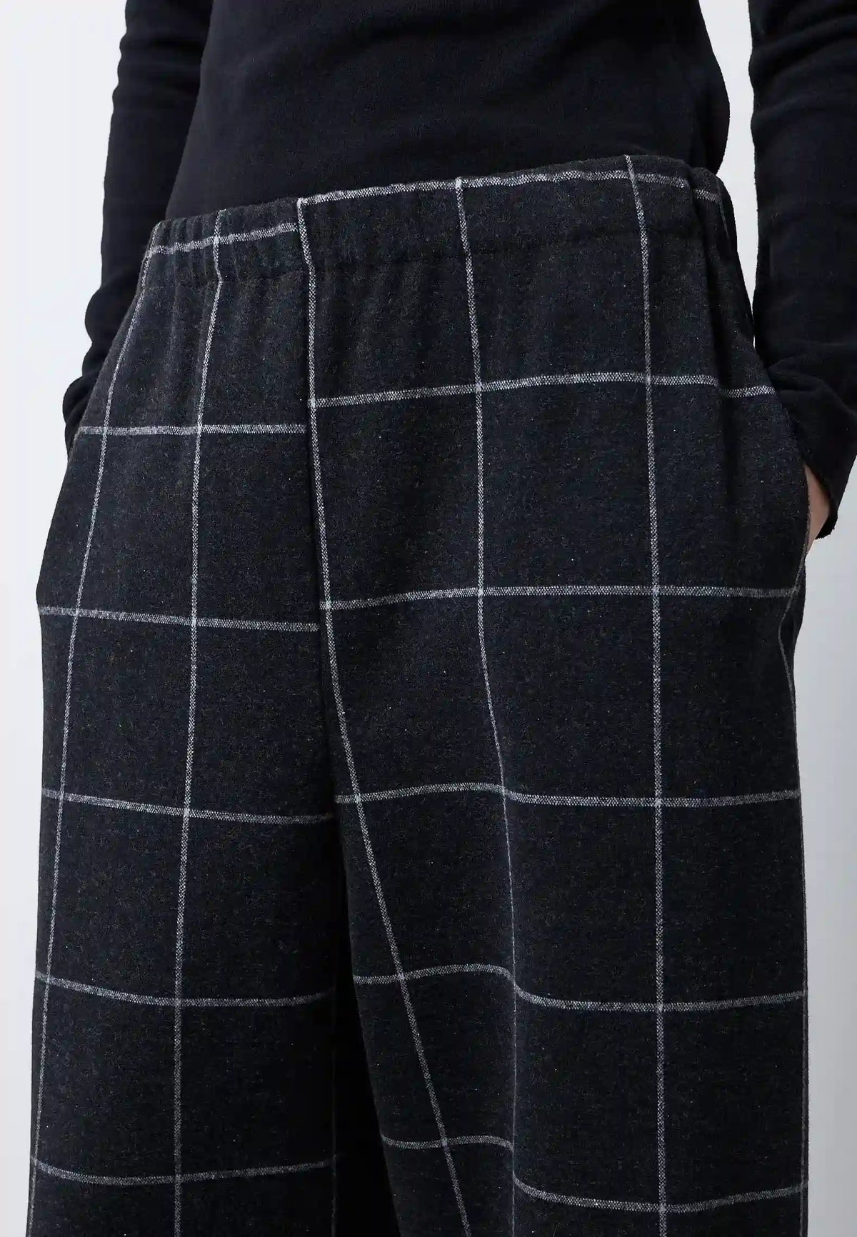 Pantalone easy con pinces sul fondo — BRUSH CHECK
