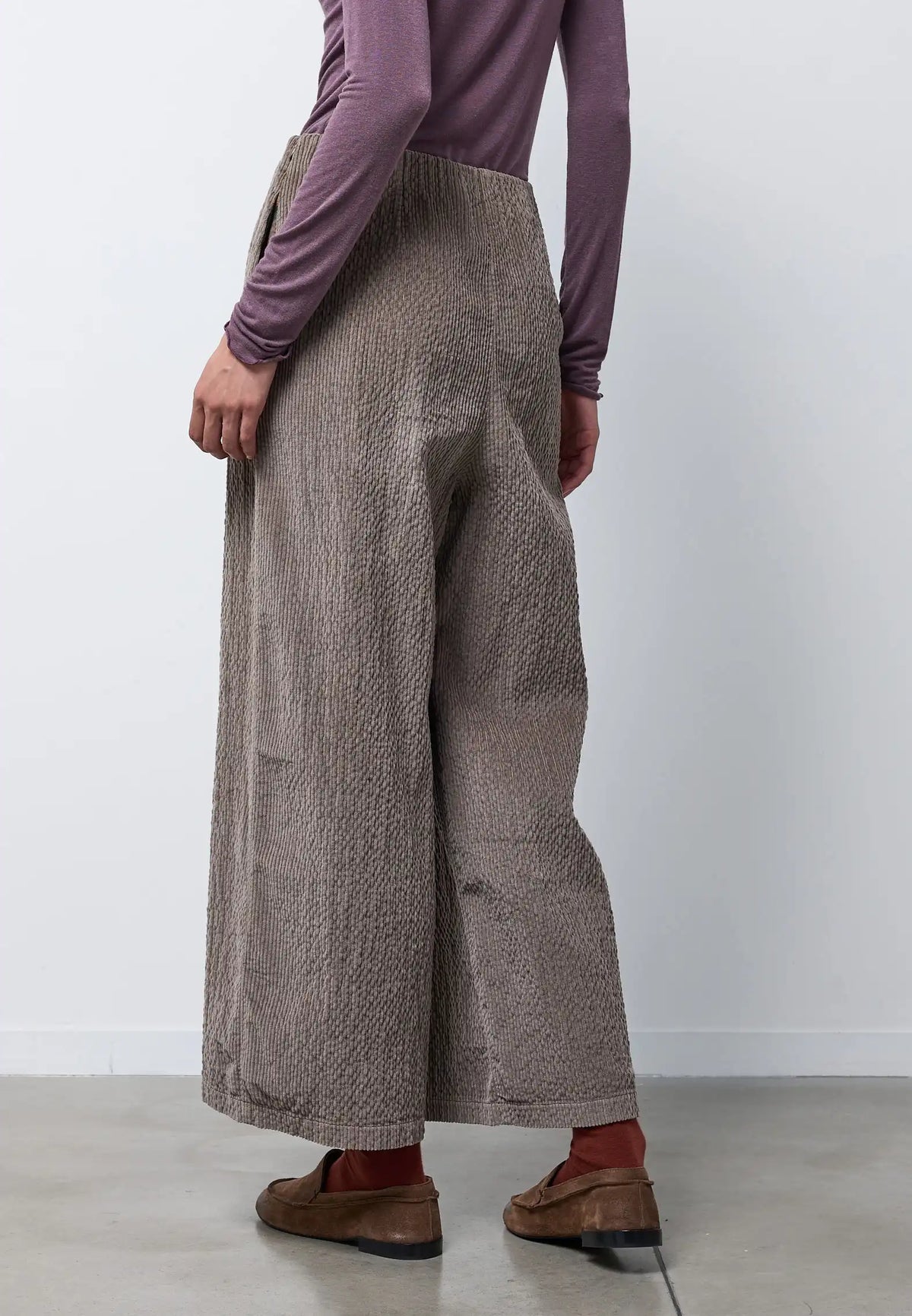 Pantalone largo con elastico in vita — TWIG