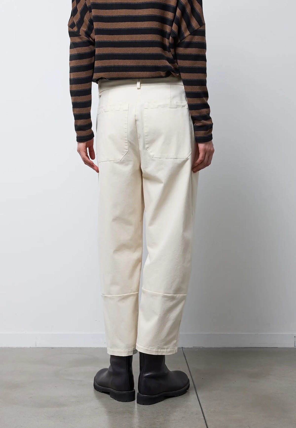 Pantalone con taglio fondo gamba — IVORY
