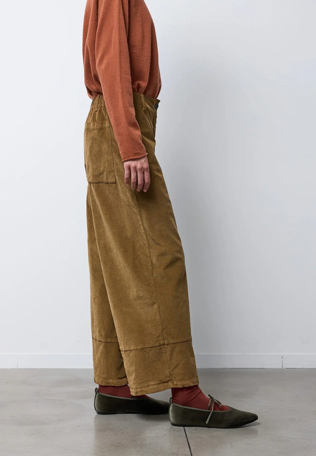 Pantalone con orlo alto — DRY
