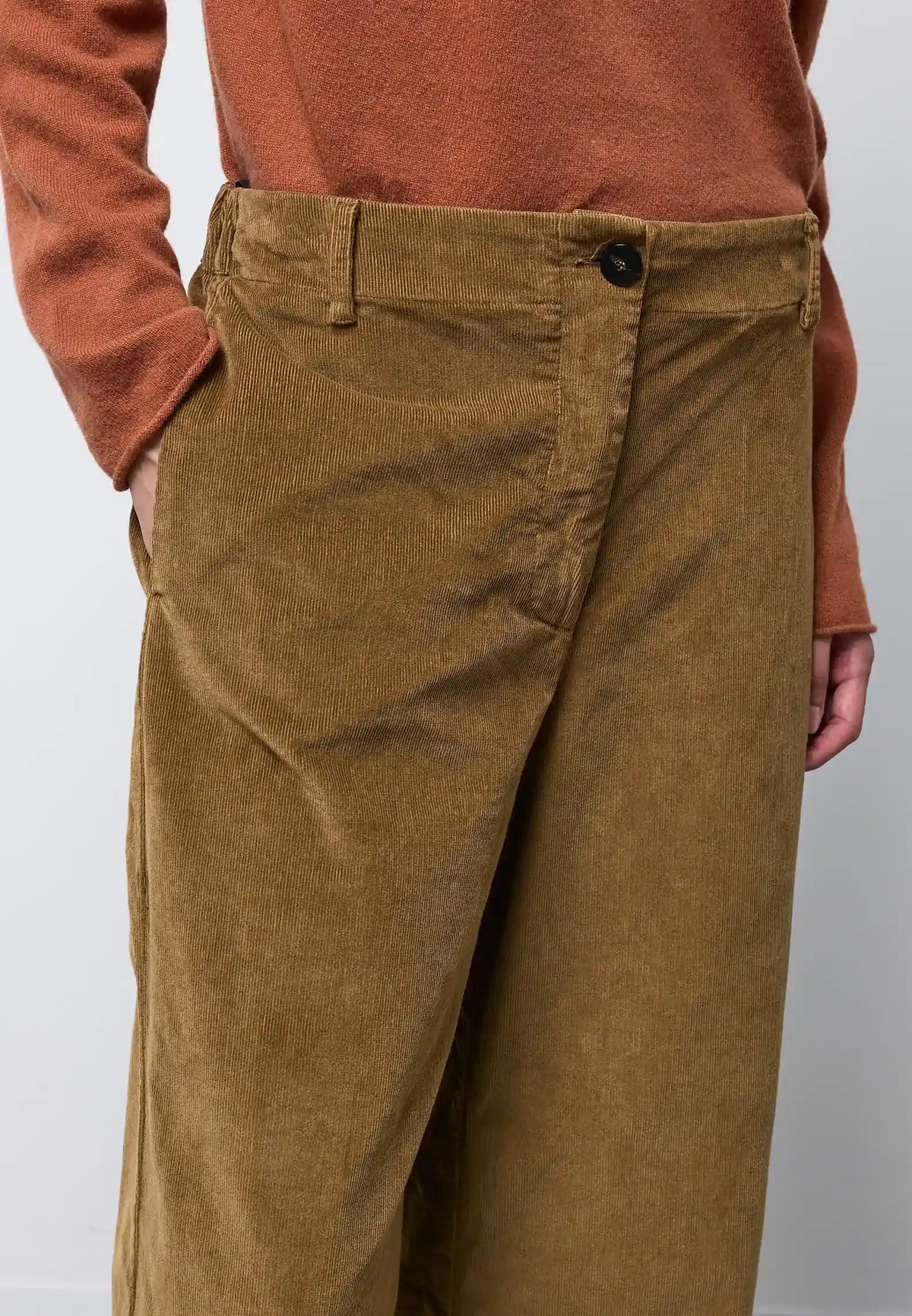 Pantalone con orlo alto — DRY