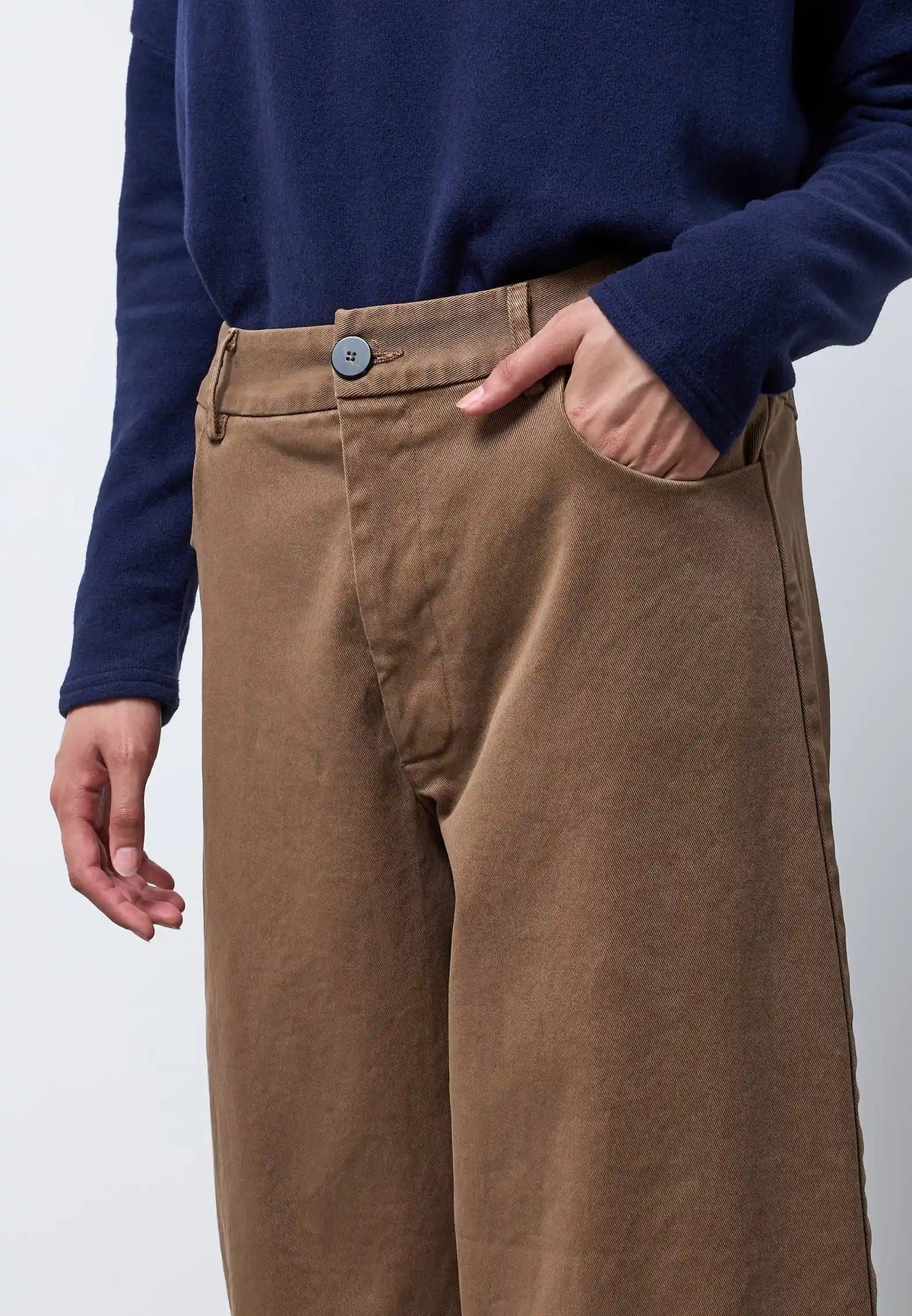 Pantalone barrel con taglio nel fondo — LAND