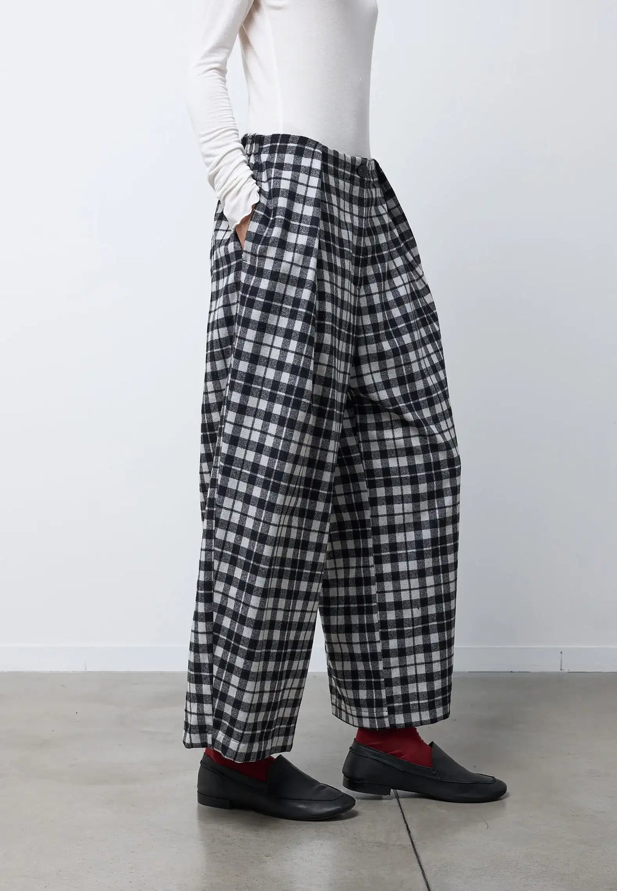 Pantalone barrel con pieghe — IVORY