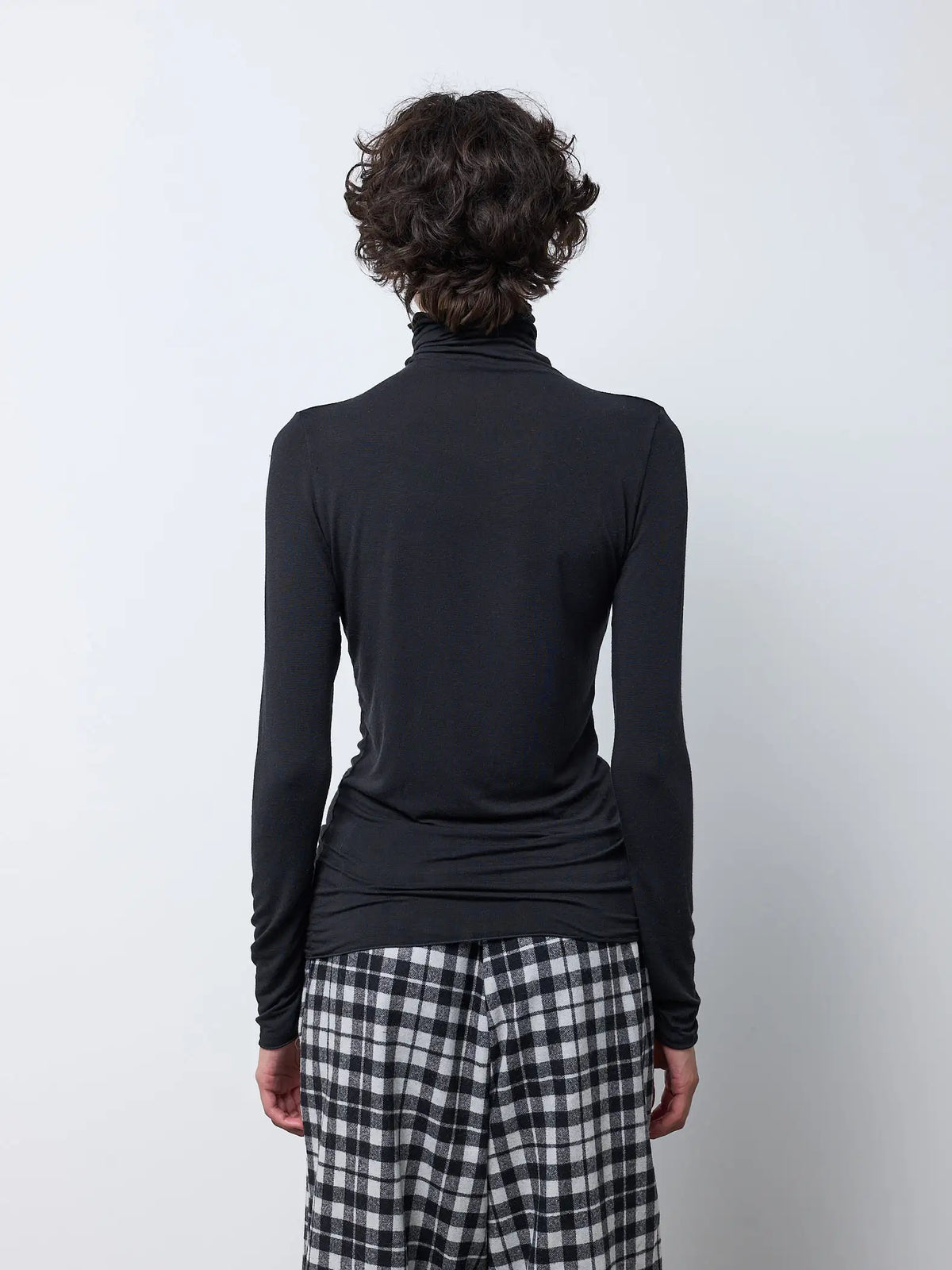 Maglia collo alto manica lunga — NERO