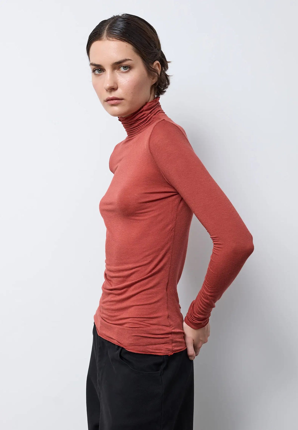 Maglia collo alto manica lunga — ROSSO