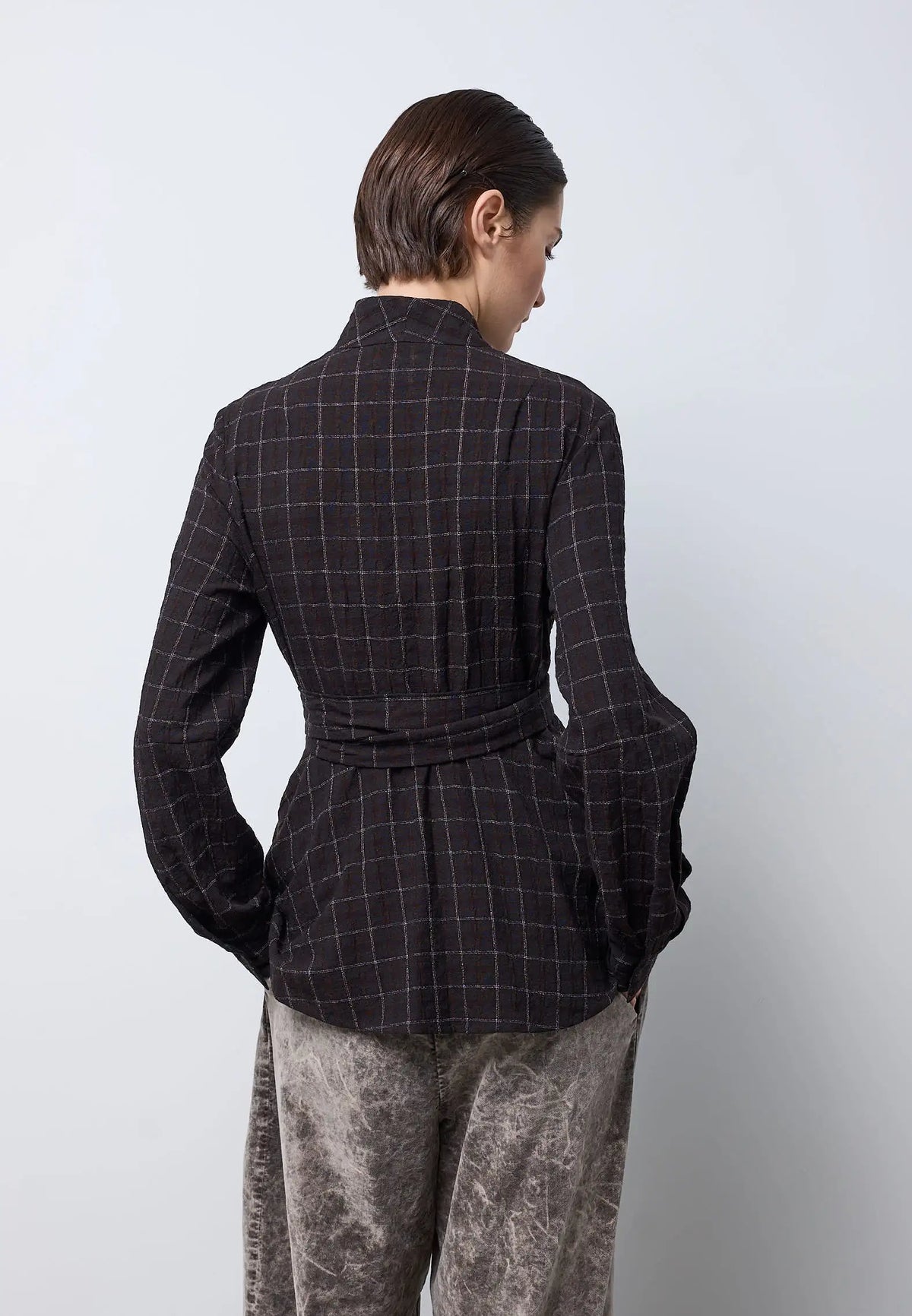 Blusa con laccio in vita