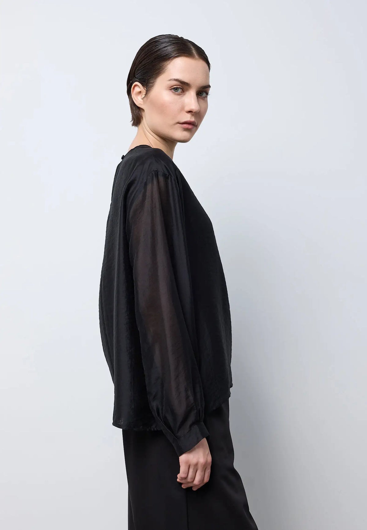 Blusa girocollo — NERO
